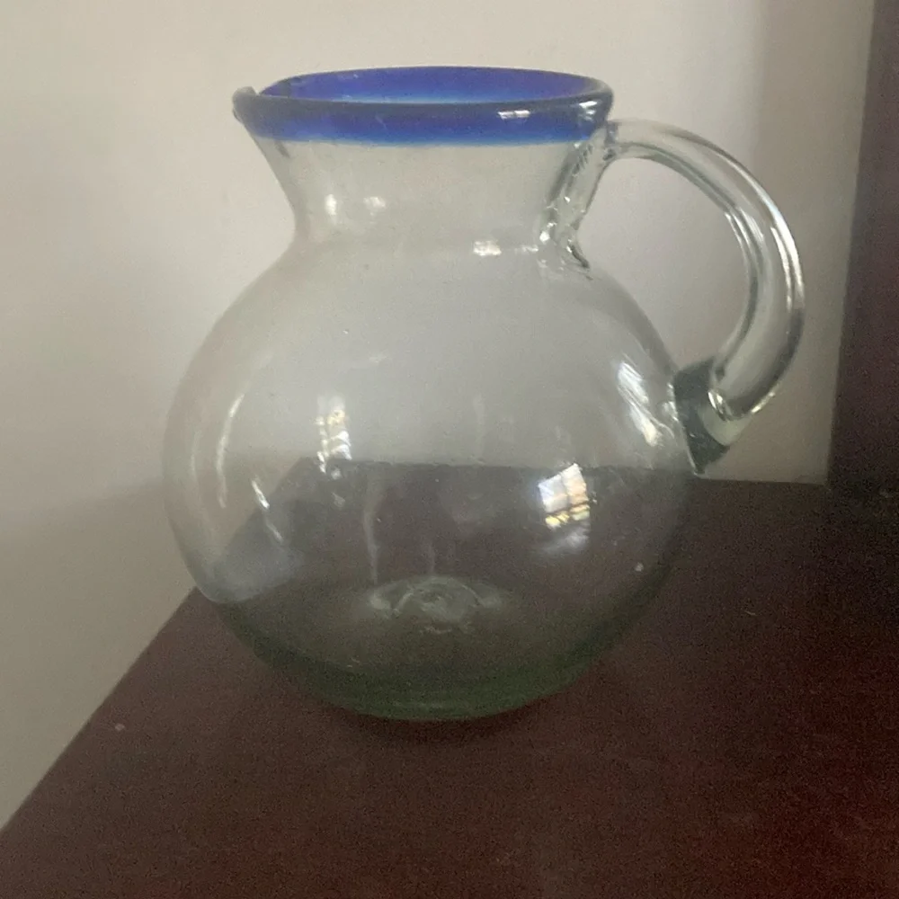 Drinking pitcher - Picture 1 of 3